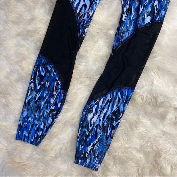 Nike Dri-Fit Leggings w/ Mesh Panels - Picture 3 of 6